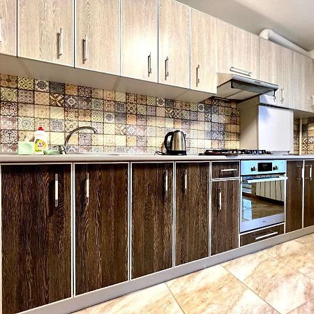Apartpoltava Простора Однокімнатна Квартира В Новобудові, Корпусний Парк المظهر الخارجي الصورة