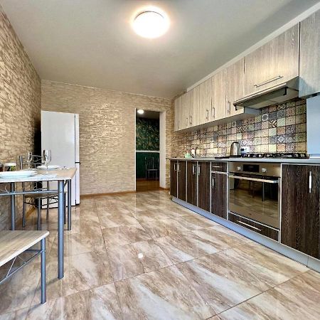 Apartpoltava Простора Однокімнатна Квартира В Новобудові, Корпусний Парк المظهر الخارجي الصورة