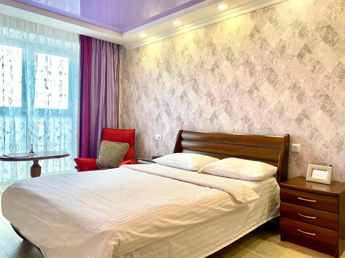 Apartpoltava Простора Однокімнатна Квартира В Новобудові, Корпусний Парк المظهر الخارجي الصورة
