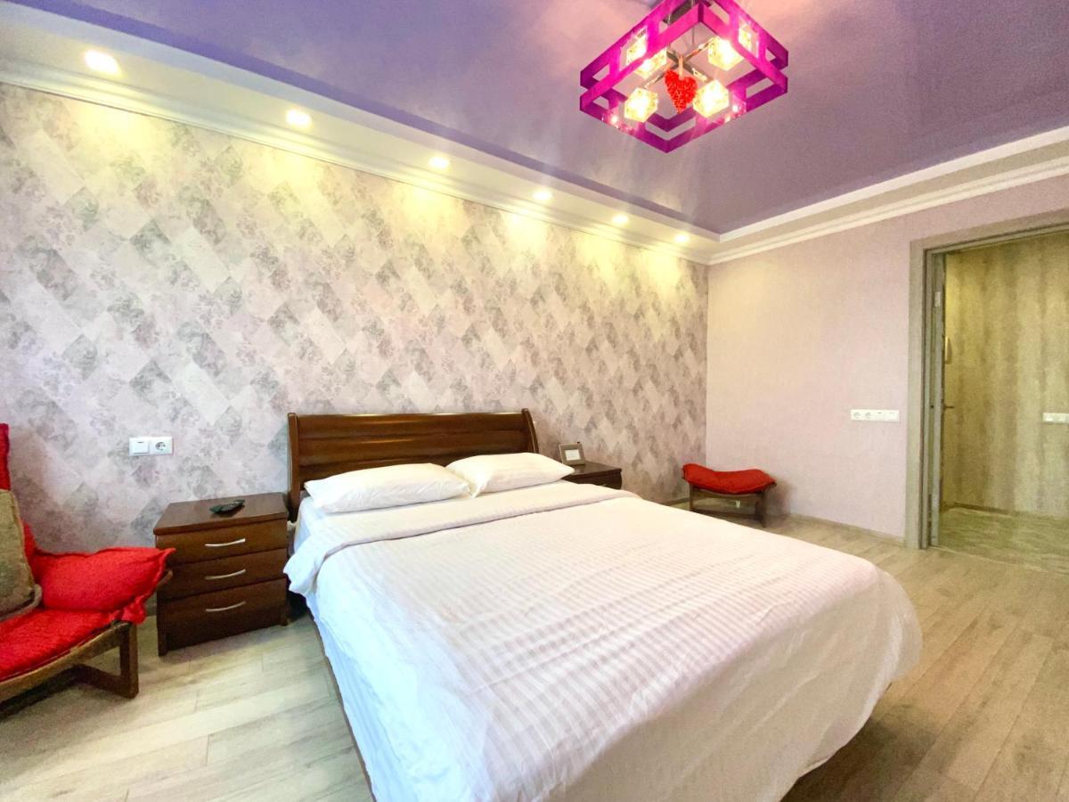 Apartpoltava Простора Однокімнатна Квартира В Новобудові, Корпусний Парк المظهر الخارجي الصورة