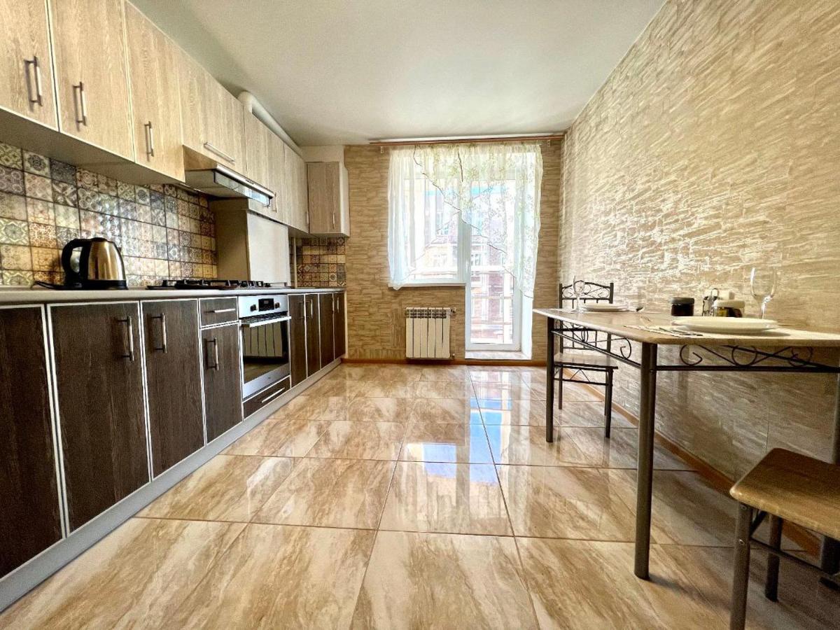 Apartpoltava Простора Однокімнатна Квартира В Новобудові, Корпусний Парк المظهر الخارجي الصورة